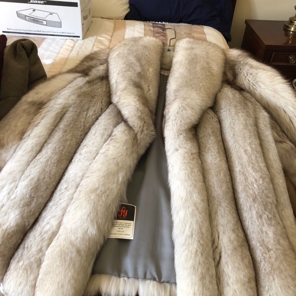 Car coat length Fox coat. Full sleeve